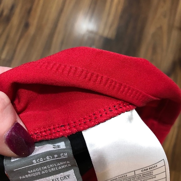 Nike Capri Red pant - Picture 2 of 3